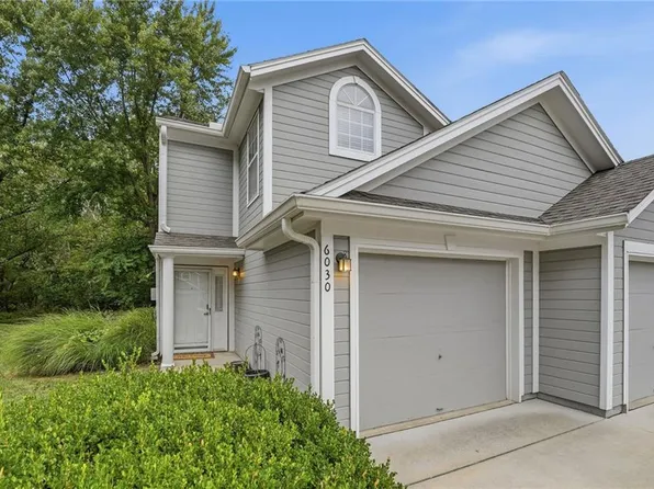 6030 NE Moonstone Dr, Lees Summit, MO 64064