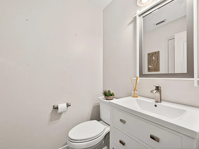 3510 Artesian Springs Ct — Photo 9