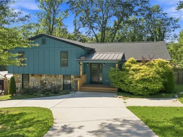 114 Kennedy St, Easley, SC 29642