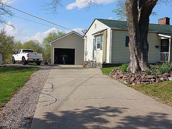 Side view with garage