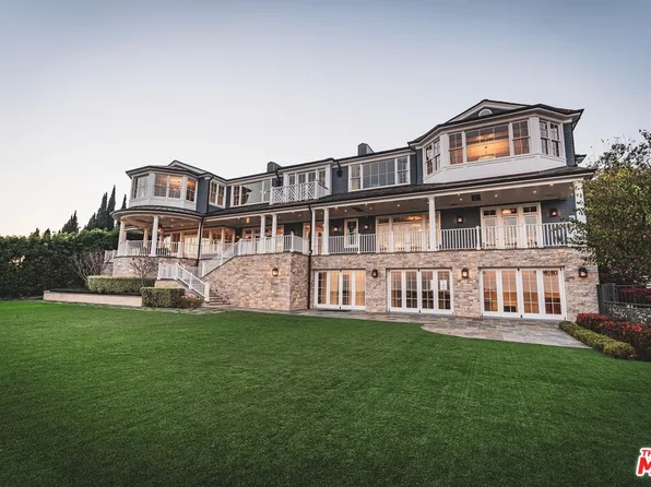 1676 N Alta Mura Rd, Pacific Palisades, CA 90272