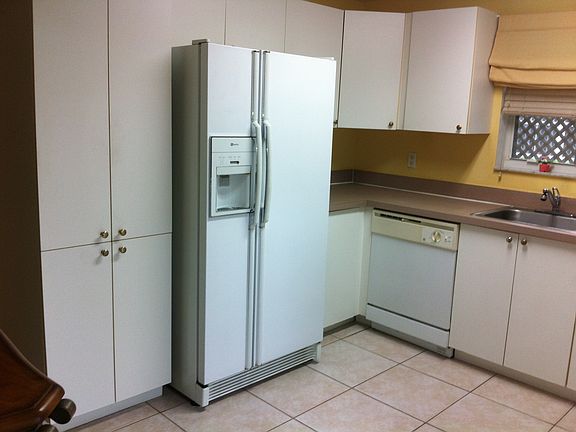 5th image of 8414 NW 40th Ct