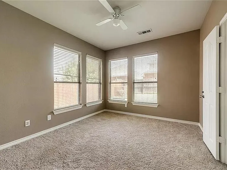 3429 Beekman Dr — Photo 25