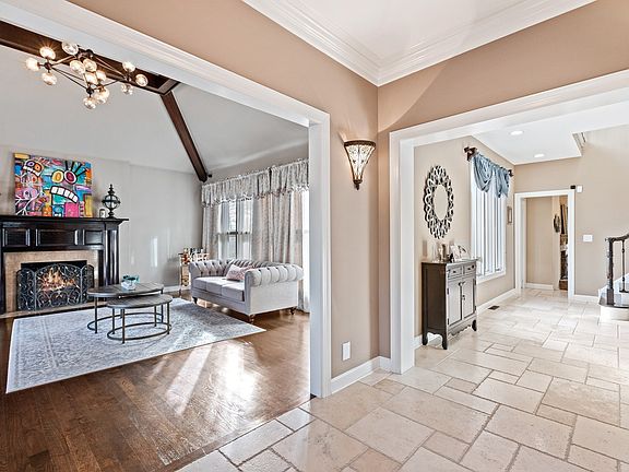 5th image of 7 Stonebrook Ct