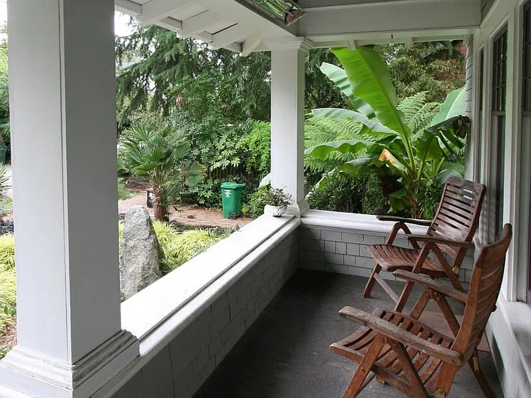 East facing front patio w/ heater- time for some morning coffee