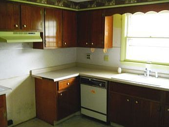4th image of 1624 Canterbury Dr