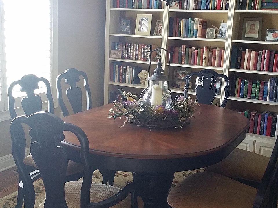 1st image of 4098 NE Chapel Manor Ct