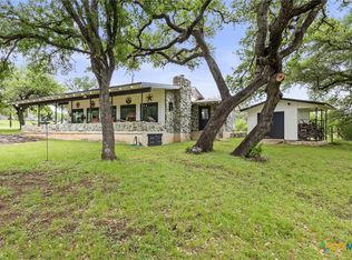160 Lake Shore Dr, Horseshoe Bay, TX 78657