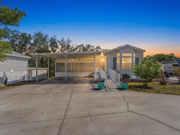 9504 Gray Fox Dr, Weeki Wachee, FL 34613
