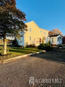 5 Wyckoffs Mills Applegarth Rd, Monroe Township, NJ, 08831