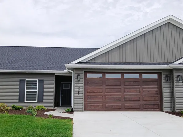 521 N 3rd St, Eldridge, IA 52748