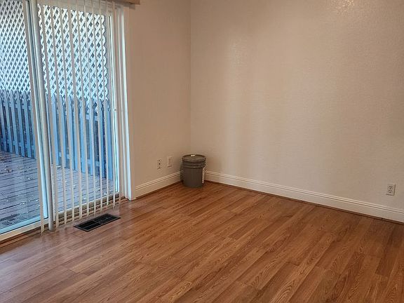 4th image of 1712 Round Mountain Cir