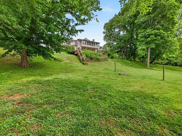 921 Kingsbury Dr #C — Photo 29