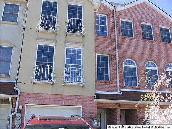 2nd image of 212 Essex Dr