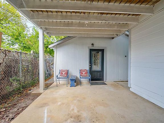 3rd image of 3905 Billingsley St #1/2