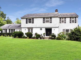 22 Country Club Rd, New Canaan, CT 06840