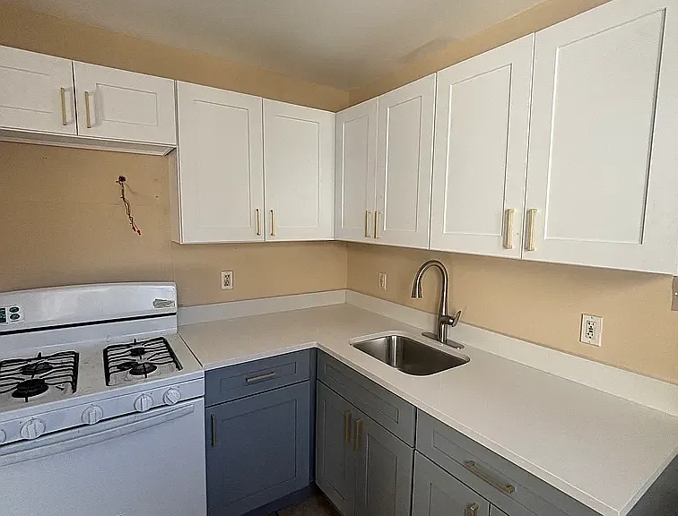 128 E Holsman St #5D — Photo 4