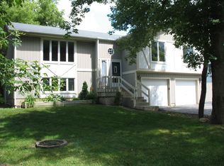 25870 W Cary Plz, Wauconda, IL 60084