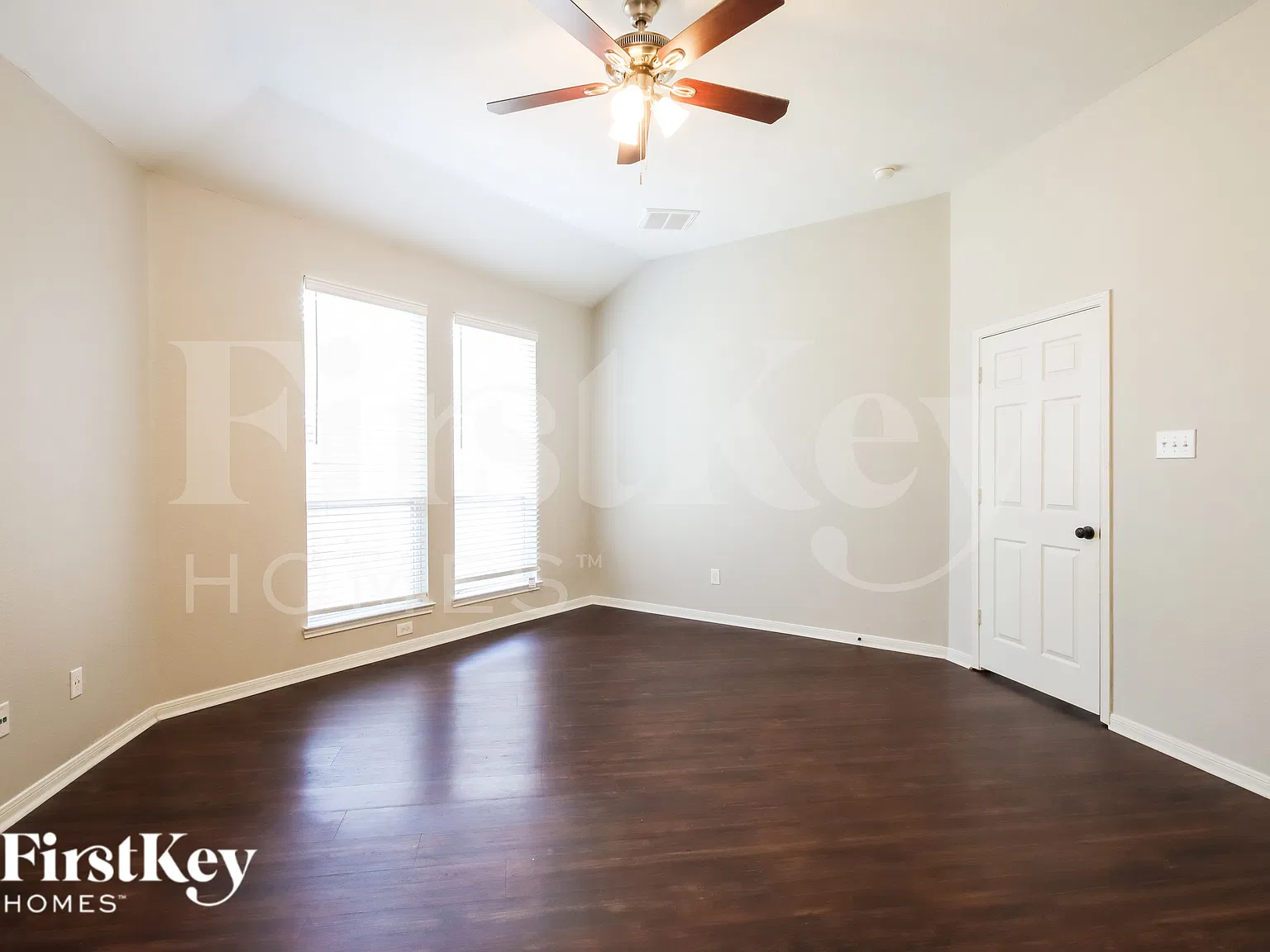 4 bed, 2.5 bath, 3176 sqft, $2,875 — Photo 3
