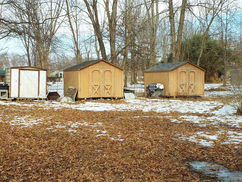2nd image of 11288 N Sawmill Rd