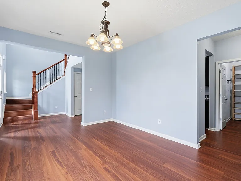 12250 Eddington Pl — Photo 5