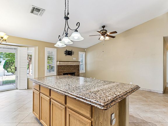 2nd image of 10947 W Yukon Dr