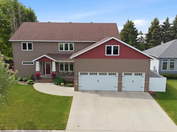 965 18th Avenue Cir N, Moorhead, MN 56560