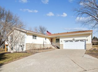 315 Coventry Rd, Le Sueur, MN 56058