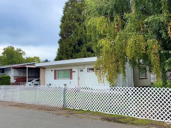 2204 NE 10th Place, Renton, WA 98056