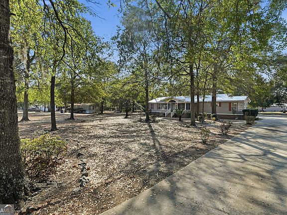 2nd image of 492 Doctortown Rd