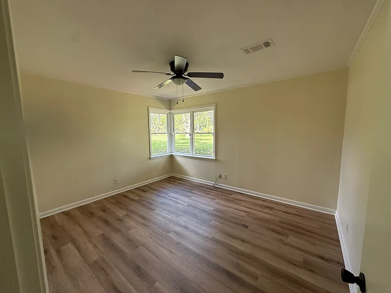 507 Lakeshore Dr — Photo 21
