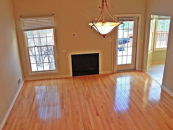 2nd image of 18 Winged Foot Dr