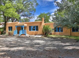 218 Beimer St, Taos, NM 87571
