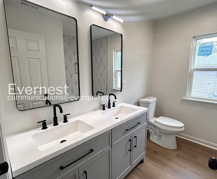 411 E Torbush Dr — Photo 8