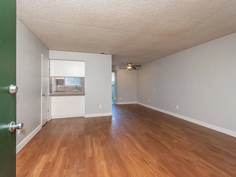 Redwoods at Mather Station Apartments — Photo 88