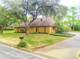 1904 Warwick Cir E, Longview, TX 75601