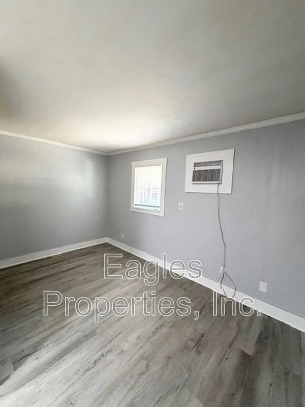 1 bed, 1.0 bath, $800 — Photo 4