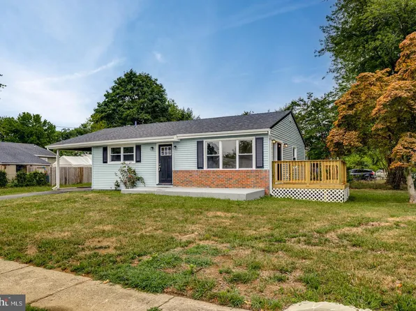 201 Canary Ln, Mount Holly, NJ 08060