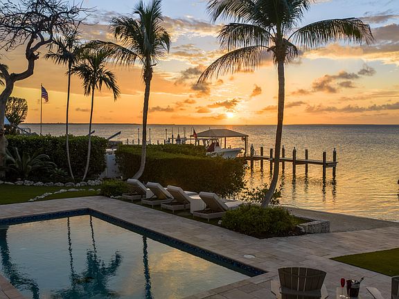 3rd image of 134 N Rolling Hill Rd