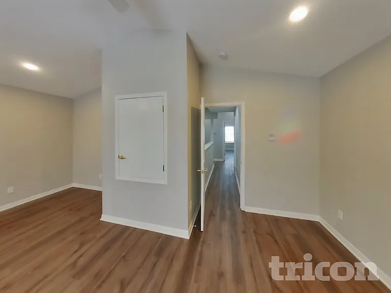16651 Midsummer Ln — Photo 27