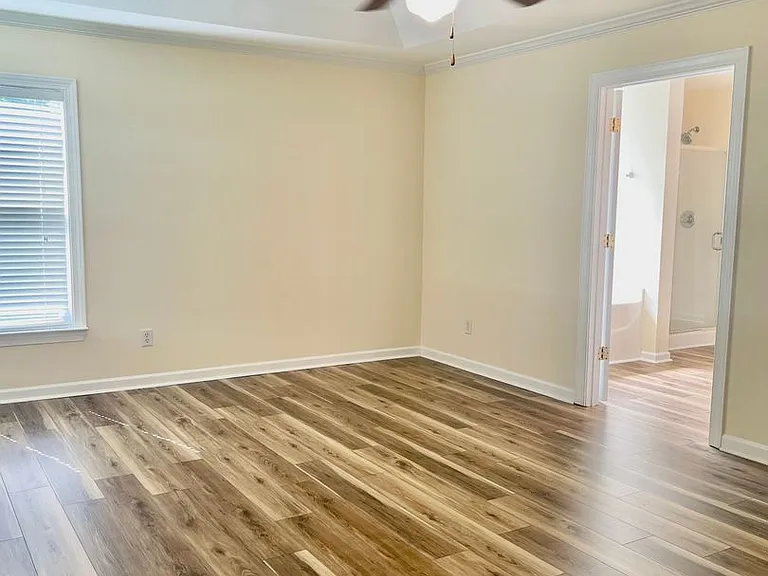 373 Southgate Dr — Photo 18