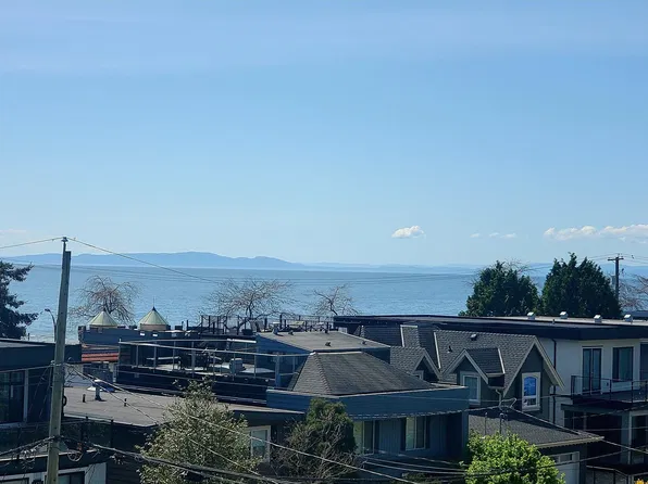 14779 Gordon Ave, White Rock, BC V4B 2A6