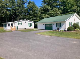 186 Flat Rock Rd, Morrisonville, NY 12962