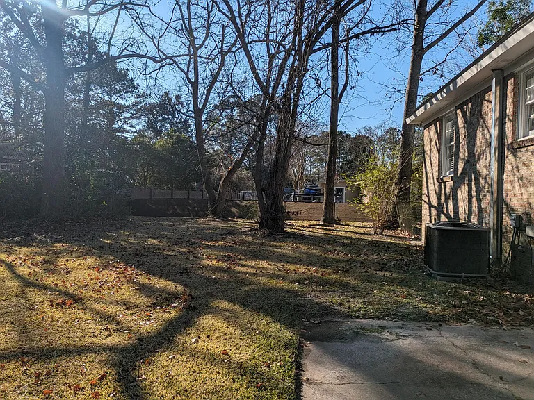 212 Cardinal Dr — Photo 8