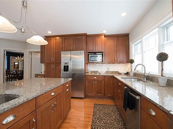 4th image of 106 Sedgwick Dr