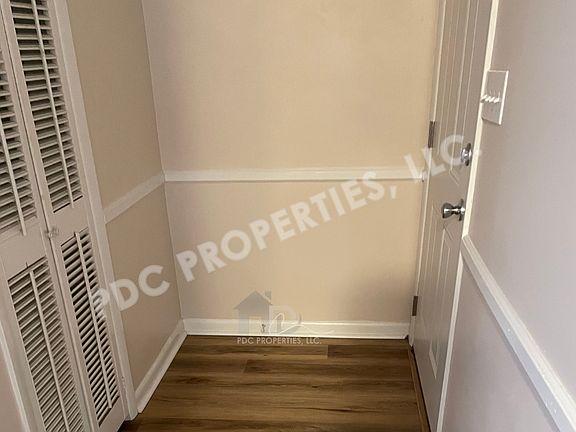 5th image of 2116 S Valley Rd