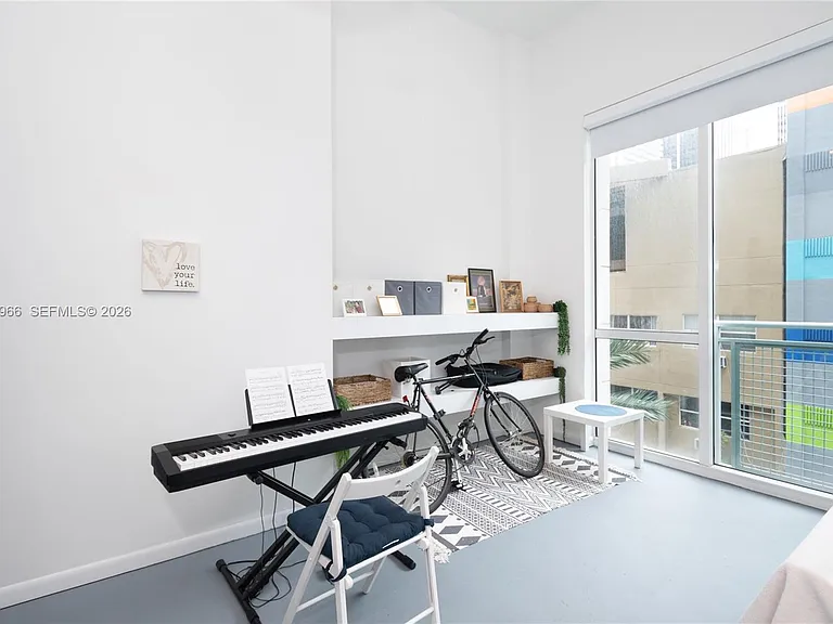 253 NE 2nd St #315 — Photo 3