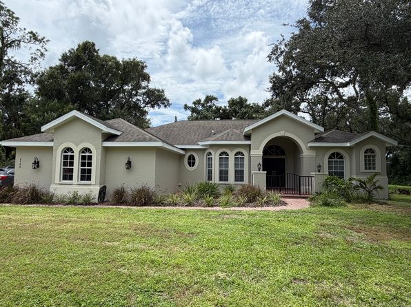 4749 Acorn Cir
