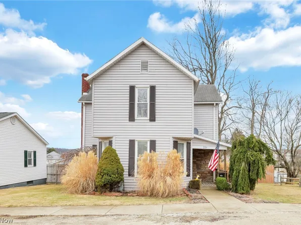 226 S 6th St, Byesville, OH 43723