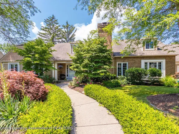 1541 Stanlake Dr, East Lansing, MI 48823